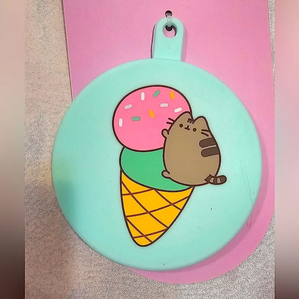 Pusheen Gift Set w/Collar, Collar Bows, Double Bowl, Can Covers, Spatcula